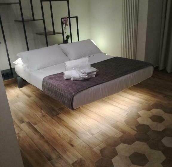 اتاق سوپریور خانوادگی, Catania House