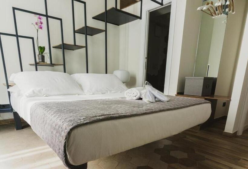 اتاق خانوادگی, Catania House