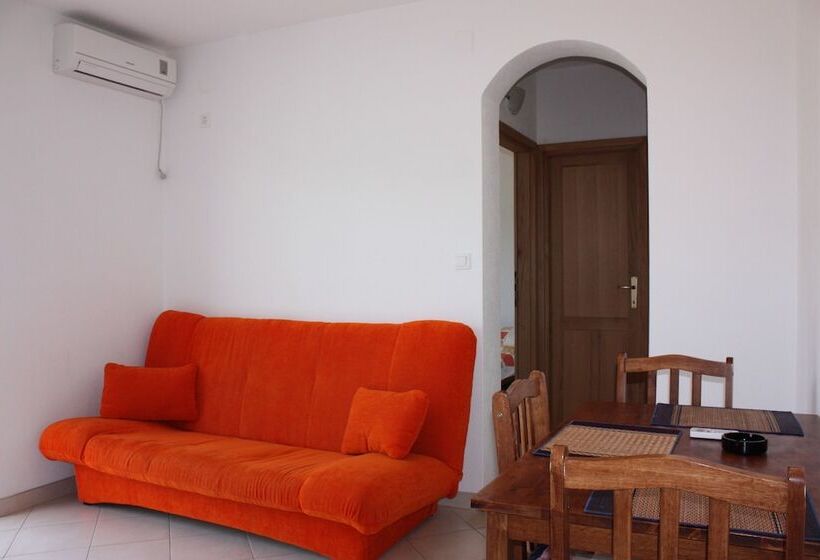 آپارتمان 1 خوابه, Apartments Miki Pag