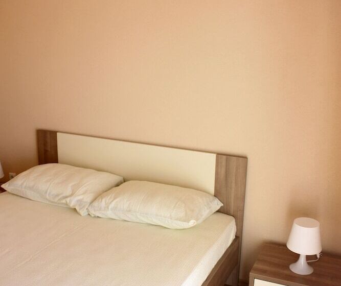 آپارتمان 3 خوابه, Apartments Miki Pag