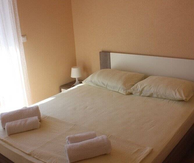 آپارتمان 3 خوابه, Apartments Miki Pag