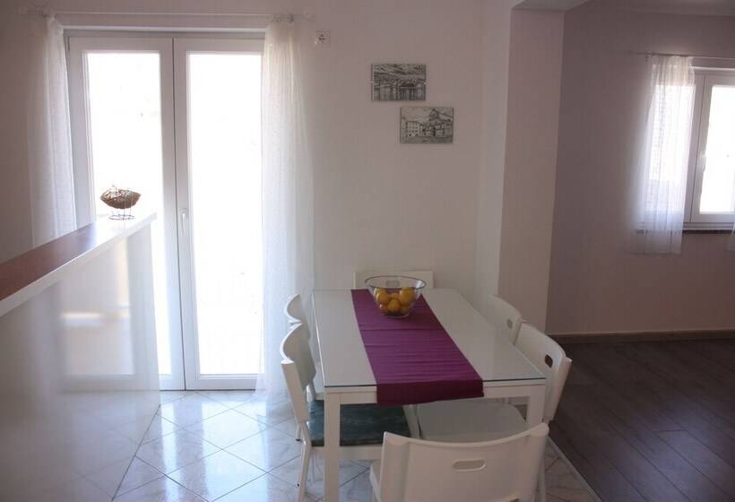 آپارتمان 3 خوابه, Apartments Miki Pag