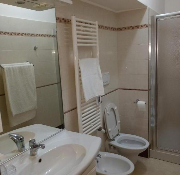 اتاق استاندارد چهار تخته, B&b Ponte Capograssi