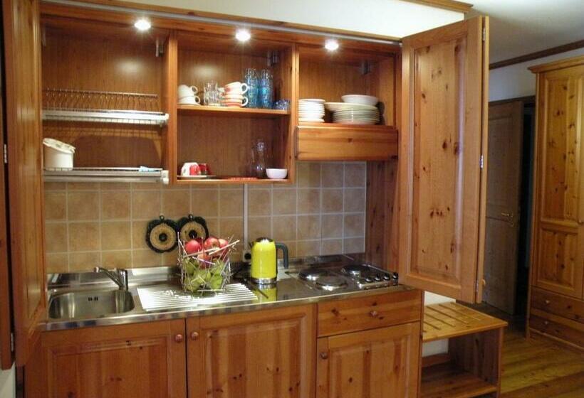 إستديو عائلى, Garni Civetta