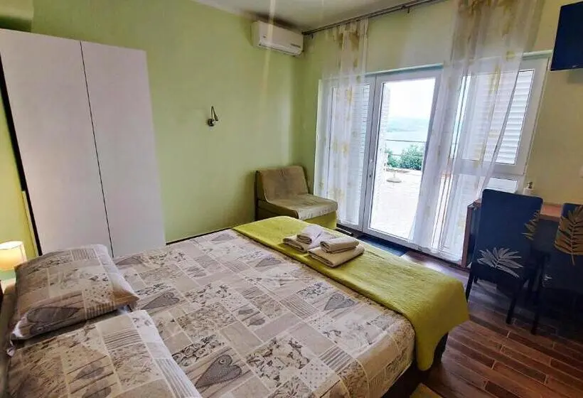 Standard-studio Merinäkymä, Apartments And Rooms Vila Irma