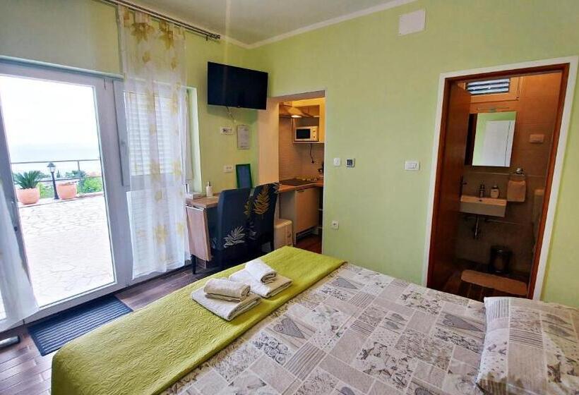 带海景的标准工作室, Apartments And Rooms Vila Irma