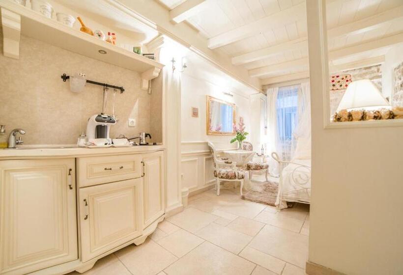 Comfort Szoba, Villa Segalla