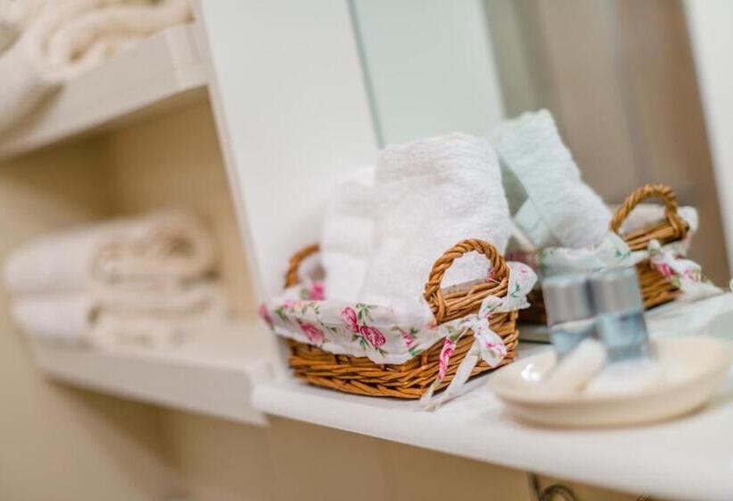 Comfort Szoba, Villa Segalla