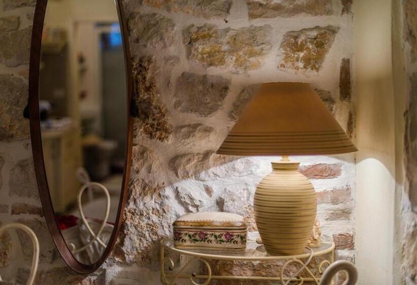 Comfort Szoba, Villa Segalla