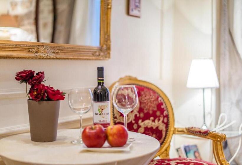 Deluxe Szoba, Villa Segalla