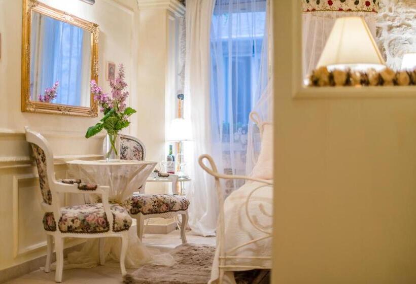 Comfort Szoba, Villa Segalla