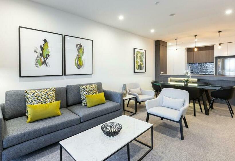 דירת חדר, Qube Broadbeach