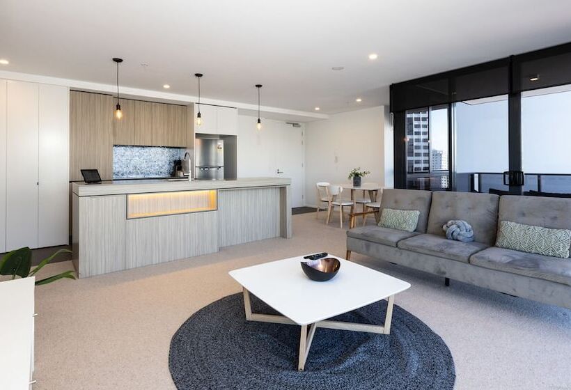 آپارتمان 1 خوابه با چشم‌انداز جانبی دریا, Qube Broadbeach