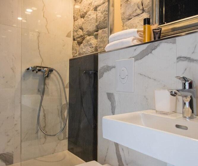 اتاق لوکس با تخت بزرگ, Soleil Luxury Rooms Old Town