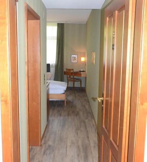 Standardeinzelzimmer, Gasthof Lowen Worb Bei Bern