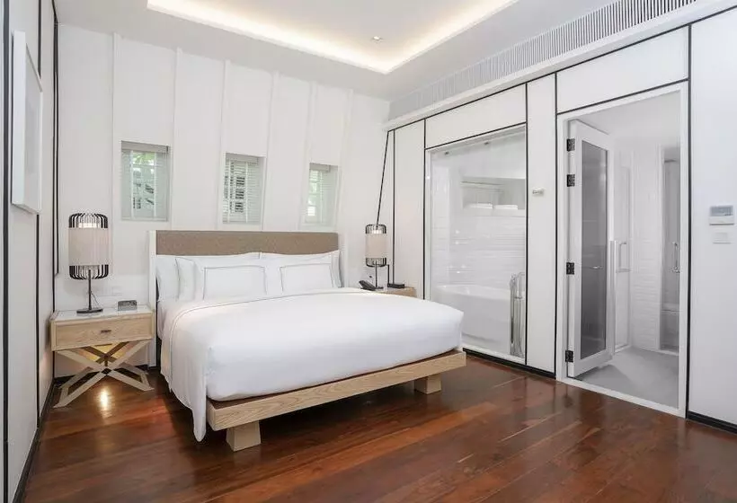 سوییت با چشم‌انداز دریا, Melia Koh Samui