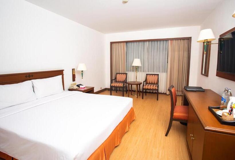 Quarto Superior, Ramada By Wyndham D Ma Bangkok