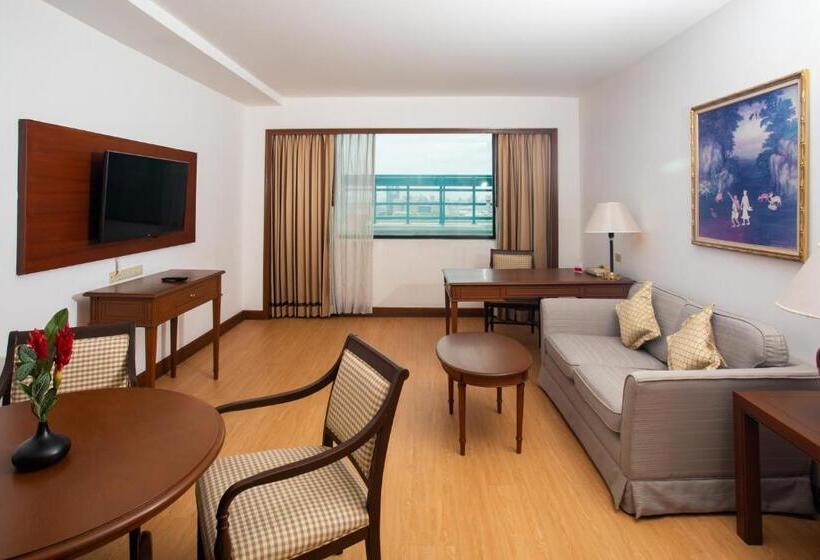 Suite Familiar 2 Quartos, Ramada By Wyndham D Ma Bangkok