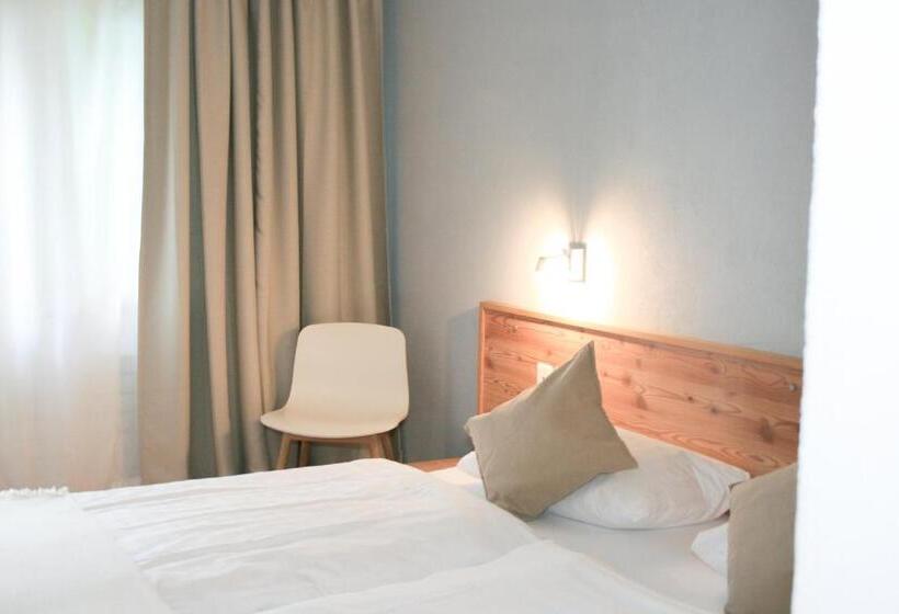 디럭스 패밀리 룸, Solaria