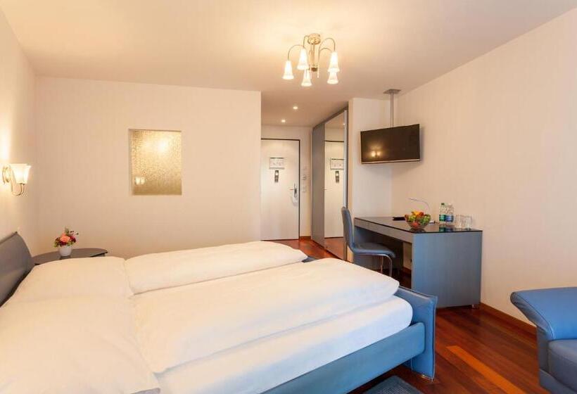 غرفة قياسية مزوَّدة بشُرفة, Weisses Rössli Swiss Quality