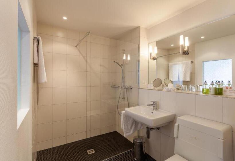 جناح جونيور مزوَّد بشرفة, Weisses Rössli Swiss Quality