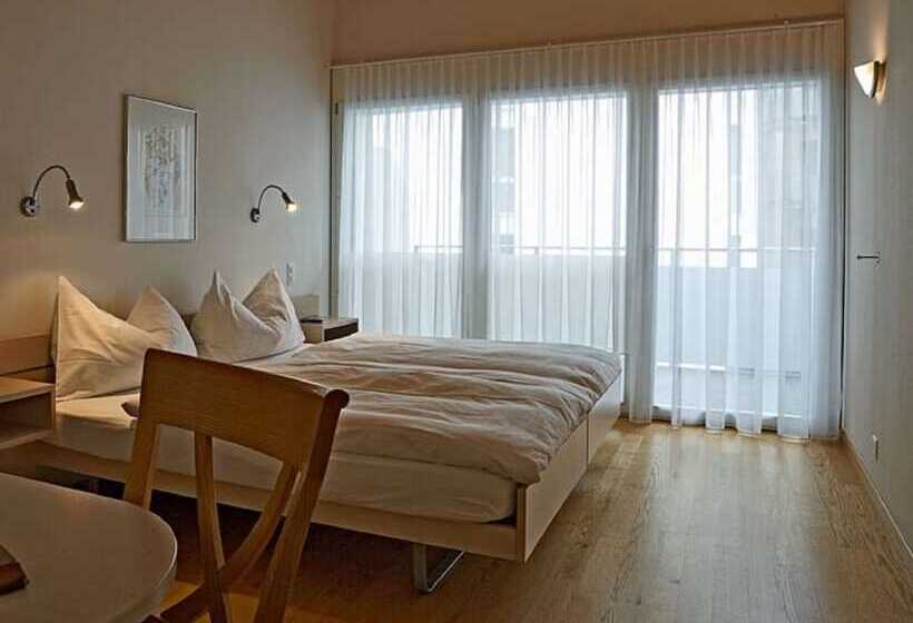 اتاق استاندارد با بالکن, Weisses Rössli Swiss Quality