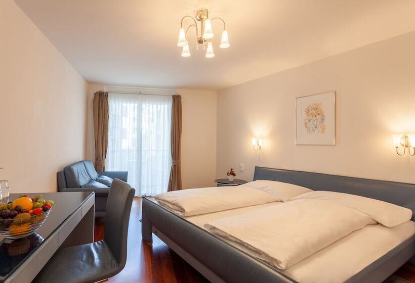 غرفة قياسية مزوَّدة بشُرفة, Weisses Rössli Swiss Quality