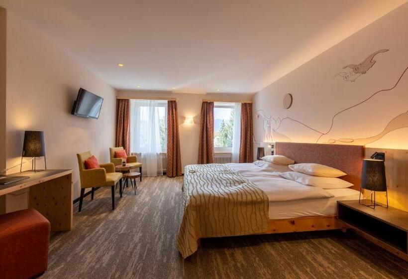 Номер Deluxe, Sporthotel Pontresina