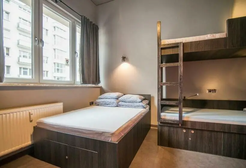 デラックスの４人部屋, 110 Hostel