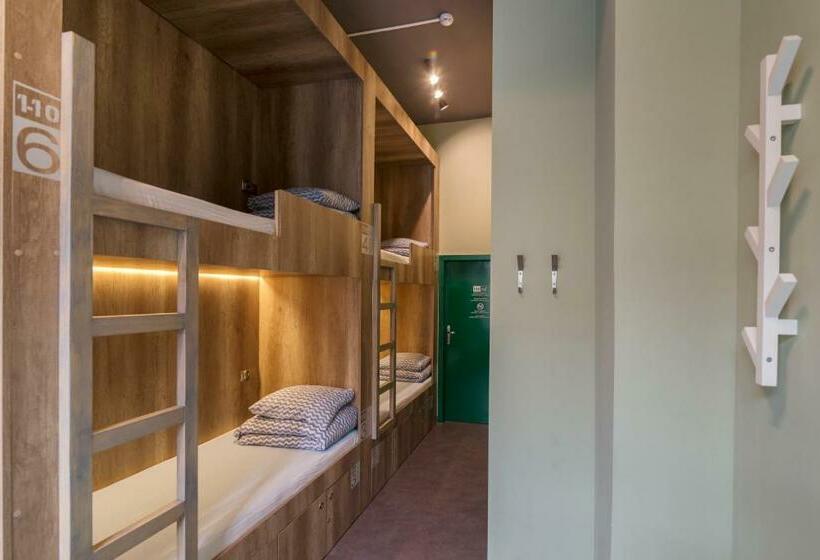 Семейный Номер, 110 Hostel
