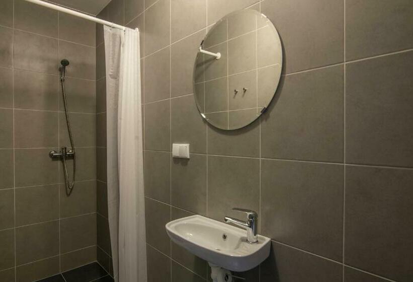 Семейный Номер, 110 Hostel