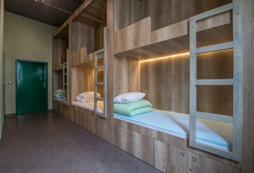 Семейный Номер, 110 Hostel