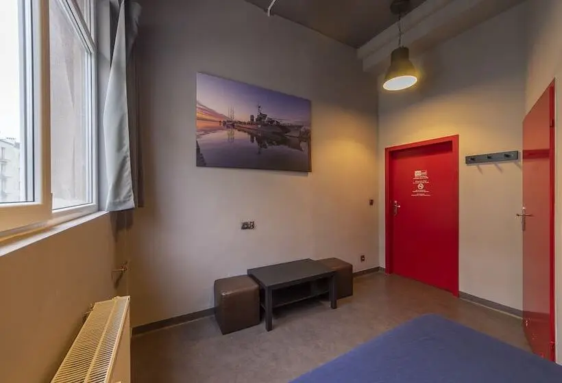 スタンダードルーム, 110 Hostel