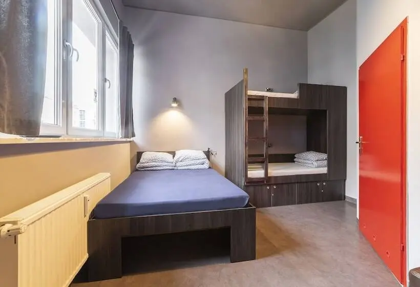 スタンダード４人部屋, 110 Hostel