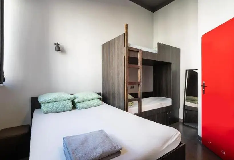 スタンダード４人部屋, 110 Hostel