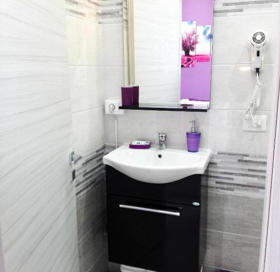 اتاق استاندارد سه تخته با بالکن, Le Stelle Di Martina Affittacamere