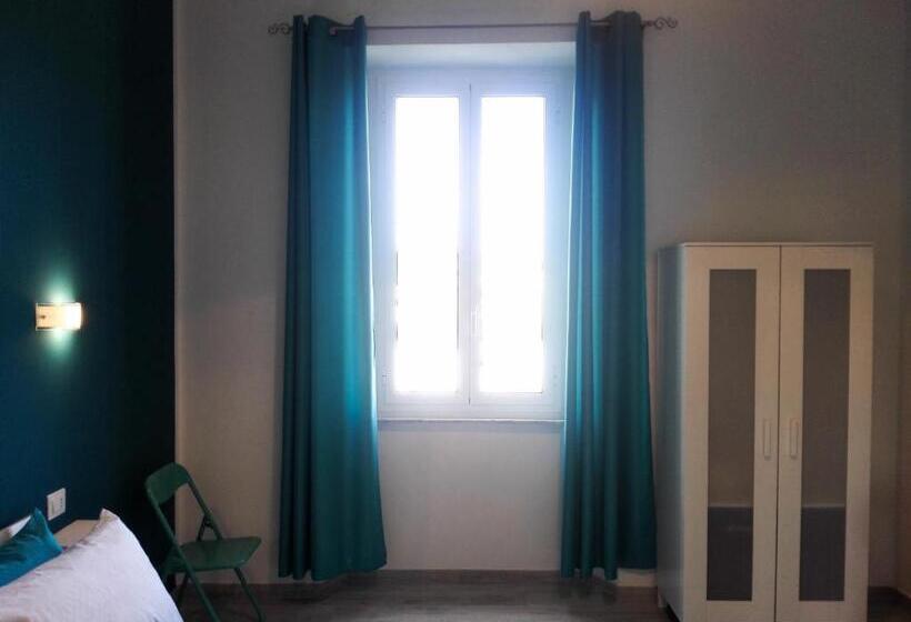 اتاق استاندارد سه نفره, Le Stelle Di Martina Affittacamere