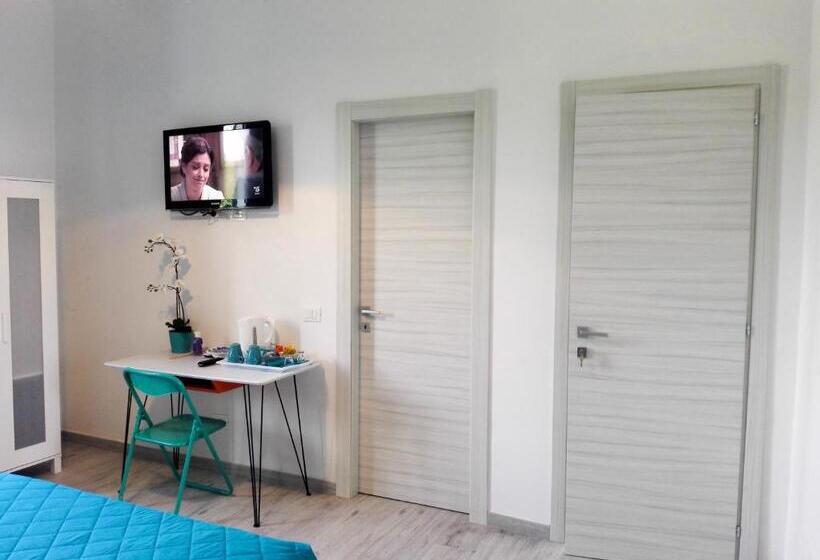 اتاق استاندارد سه نفره, Le Stelle Di Martina Affittacamere