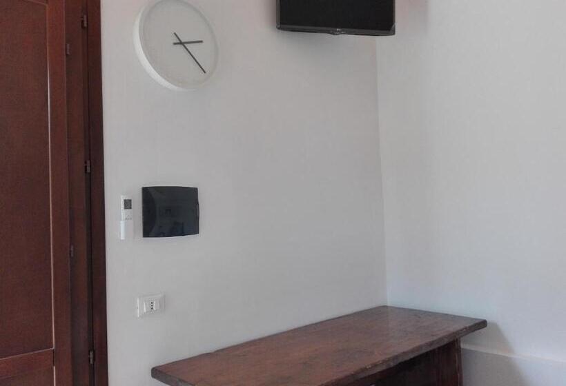 四人标准间, Segesta Antichi Sapori