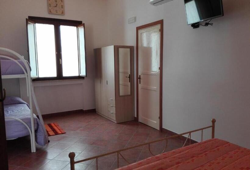 四人标准间, Segesta Antichi Sapori