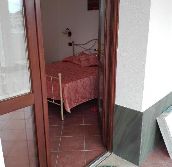 四人标准间, Segesta Antichi Sapori