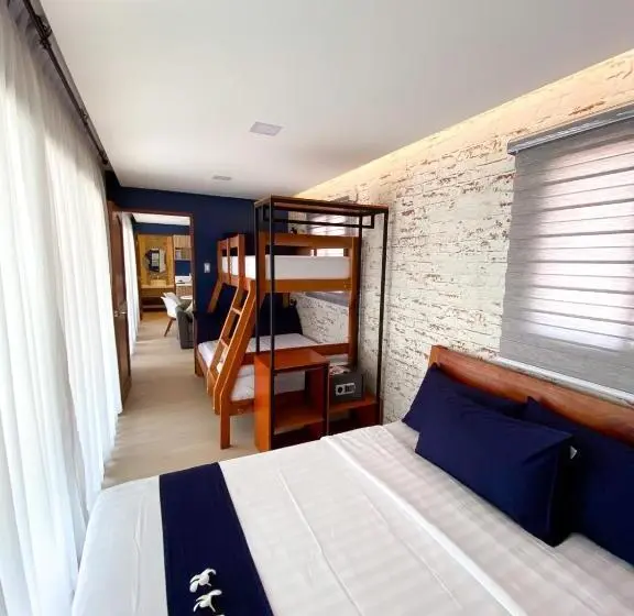 ファミリールーム, Crusoe Cabins Casobe