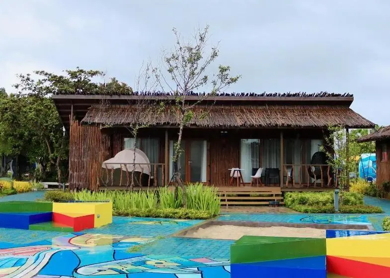 ファミリールーム, Crusoe Cabins Casobe