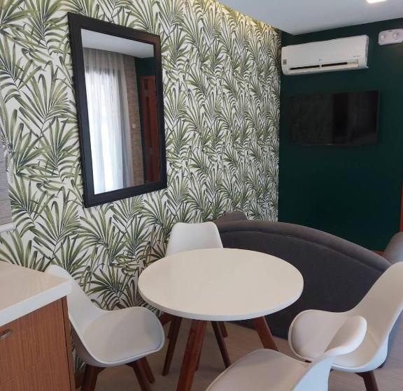 חדר משפחתי נוף לים, Crusoe Cabins Casobe