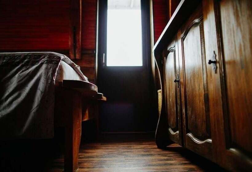 اتاق استاندارد, Landing Stage Master