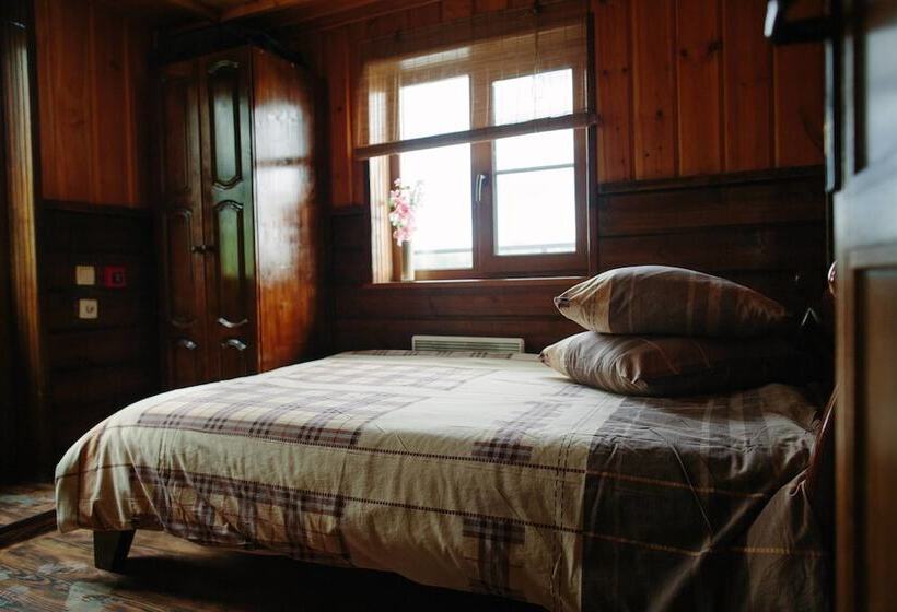 اتاق استاندارد چهار تخته, Landing Stage Master