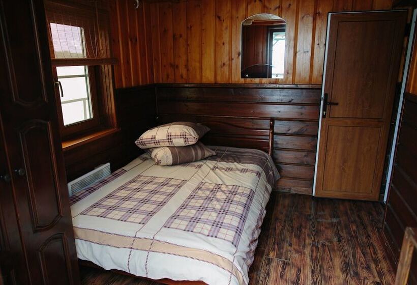 اتاق استاندارد چهار تخته, Landing Stage Master