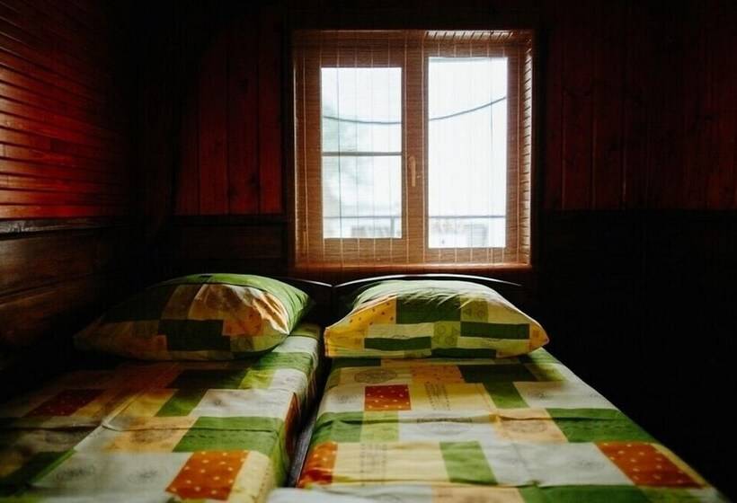 اتاق استاندارد, Landing Stage Master