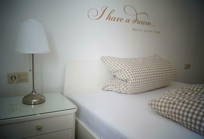 غرفة قياسية فردية, Black Forest Lodge