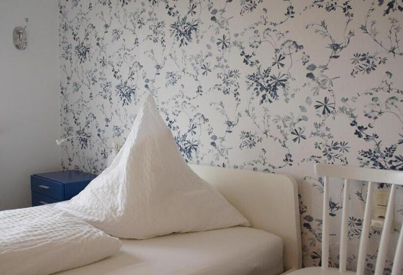 غرفة قياسية رباعية, Black Forest Lodge